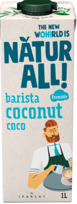 Boisson à la noix de coco du barista récipient